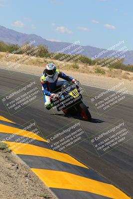 media/Oct-08-2022-SoCal Trackdays (Sat) [[1fc3beec89]]/Turn 7 Inside (145pm)/